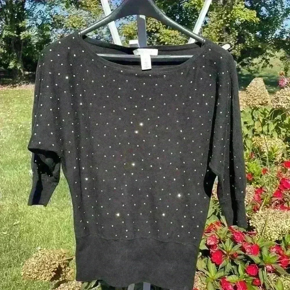 White House/Black women pullover crew neck bat wing sweater gold crystal accent - Picture 8 of 9